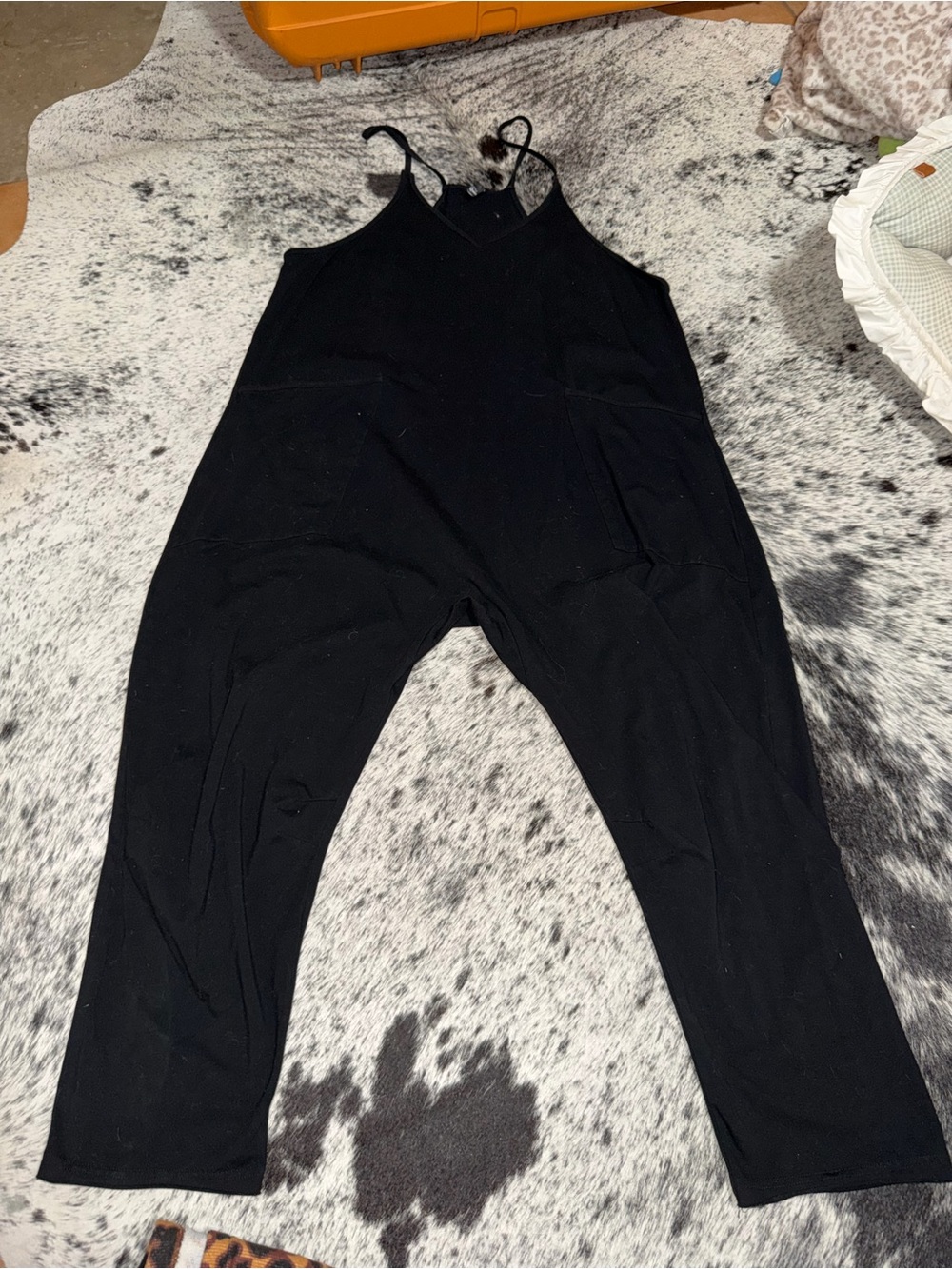 Women's Black Sleeveless V-Neck Jumpsuit